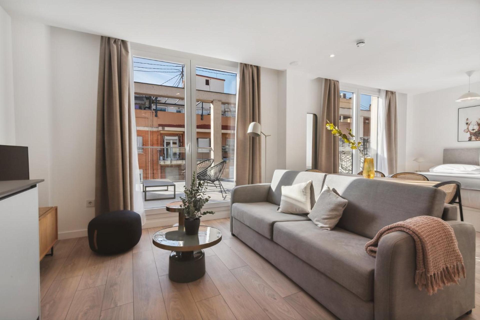 Limehome Valencia Carrer Del Pare Palau I Quer Exterior foto