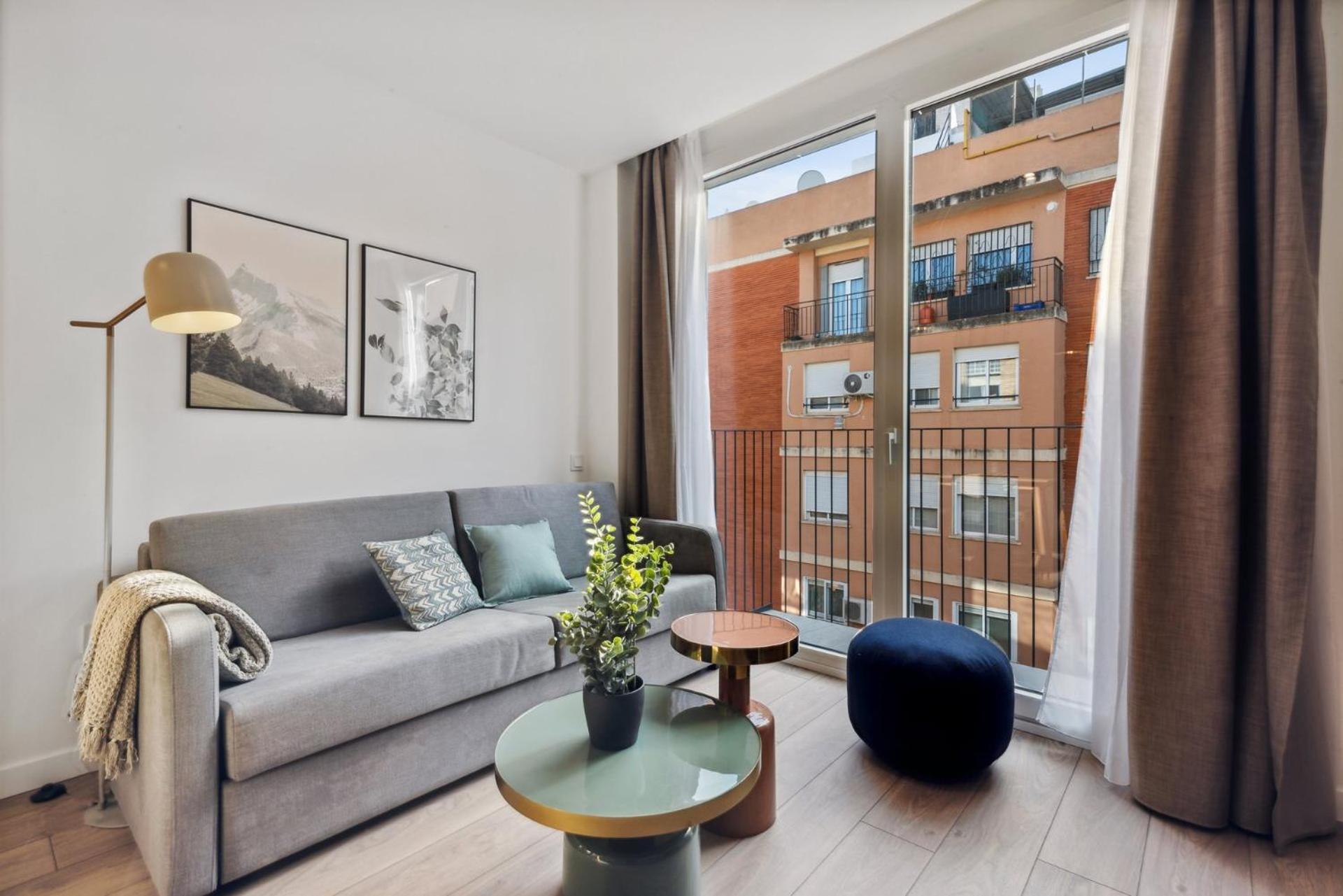 Limehome Valencia Carrer Del Pare Palau I Quer Exterior foto