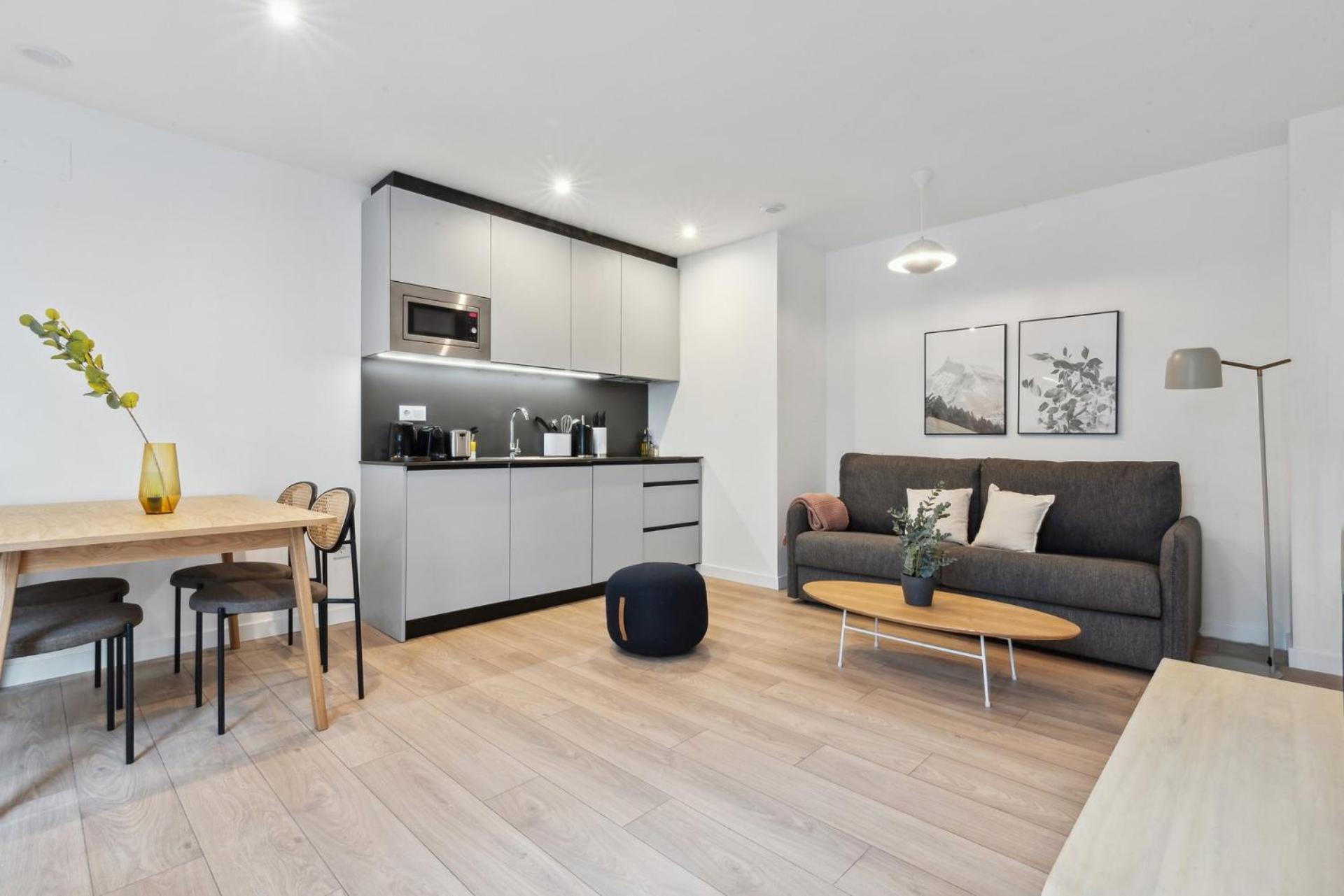 Limehome Valencia Carrer Del Pare Palau I Quer Exterior foto