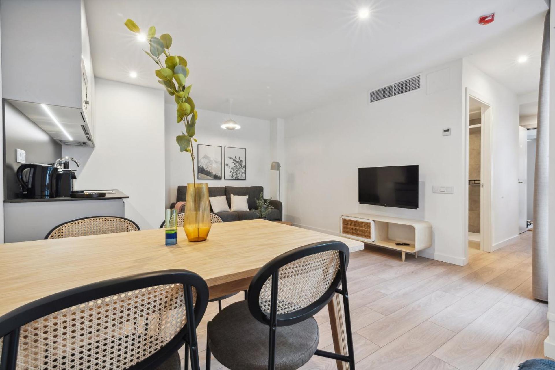 Limehome Valencia Carrer Del Pare Palau I Quer Exterior foto
